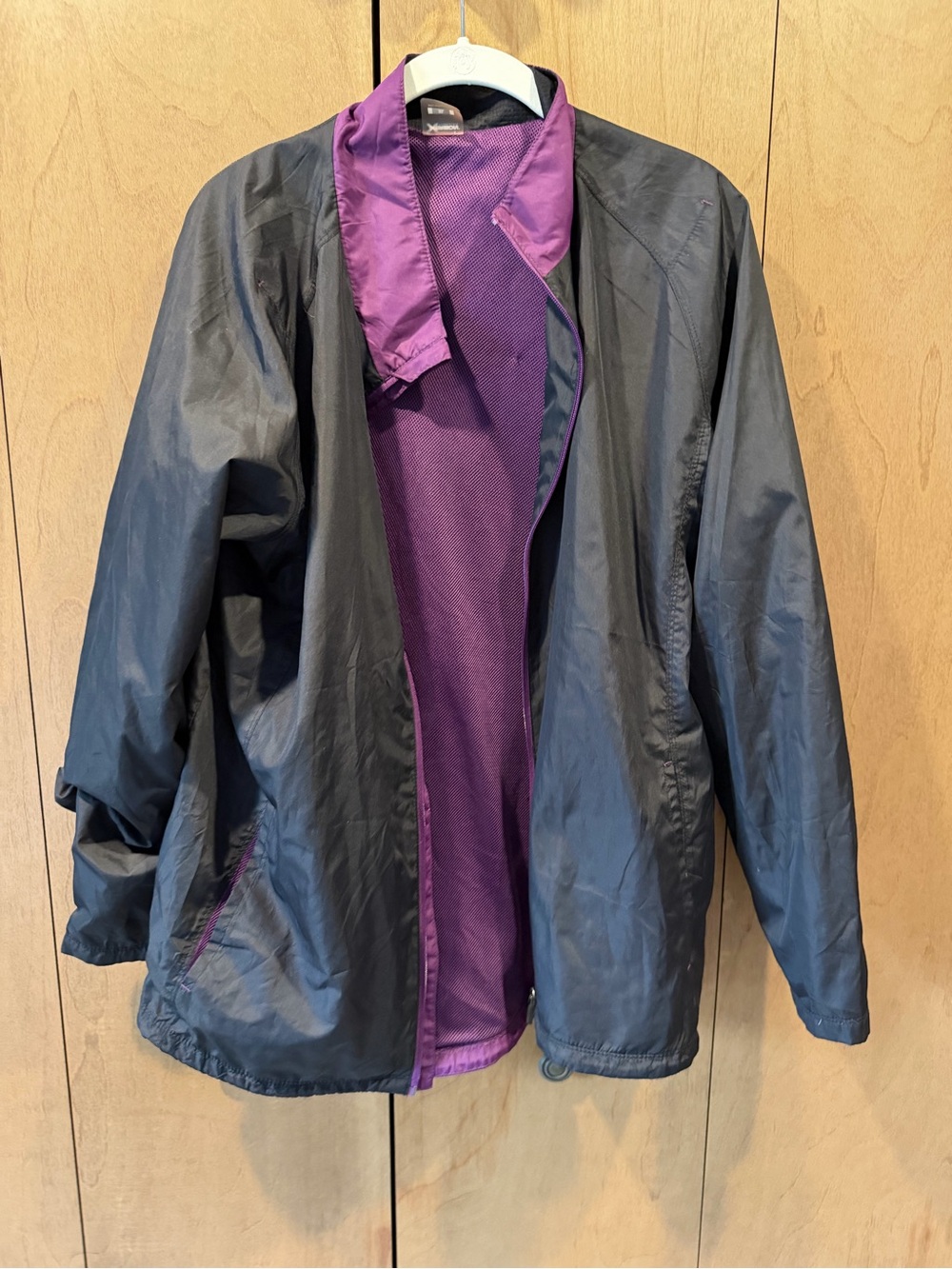 Xersion Black windbreaker Jacket with Purple Mesh Lining and venting panels XL